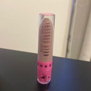 Jeffree Star Nude color lipstick
